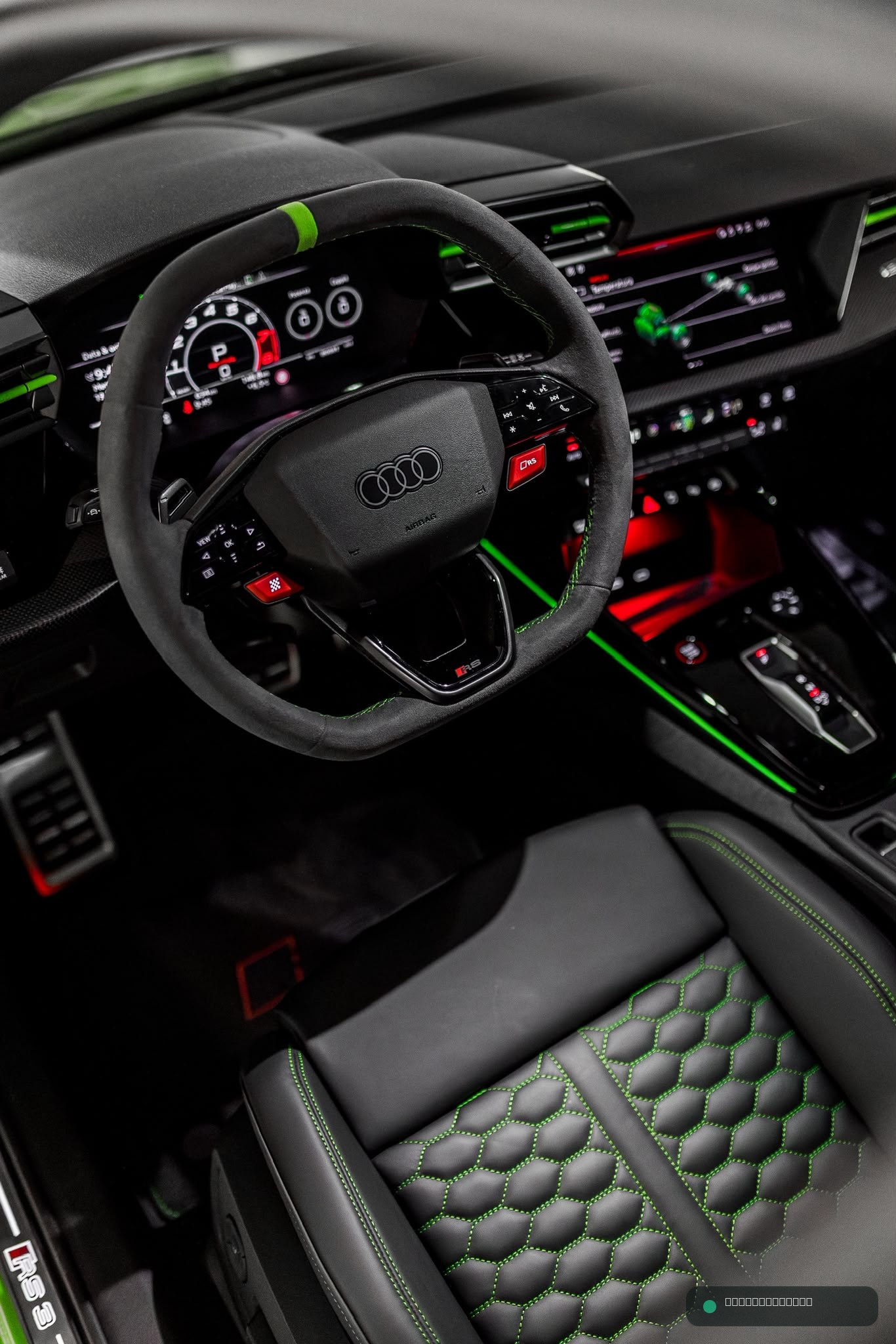 Audi Rs3 (2/4)